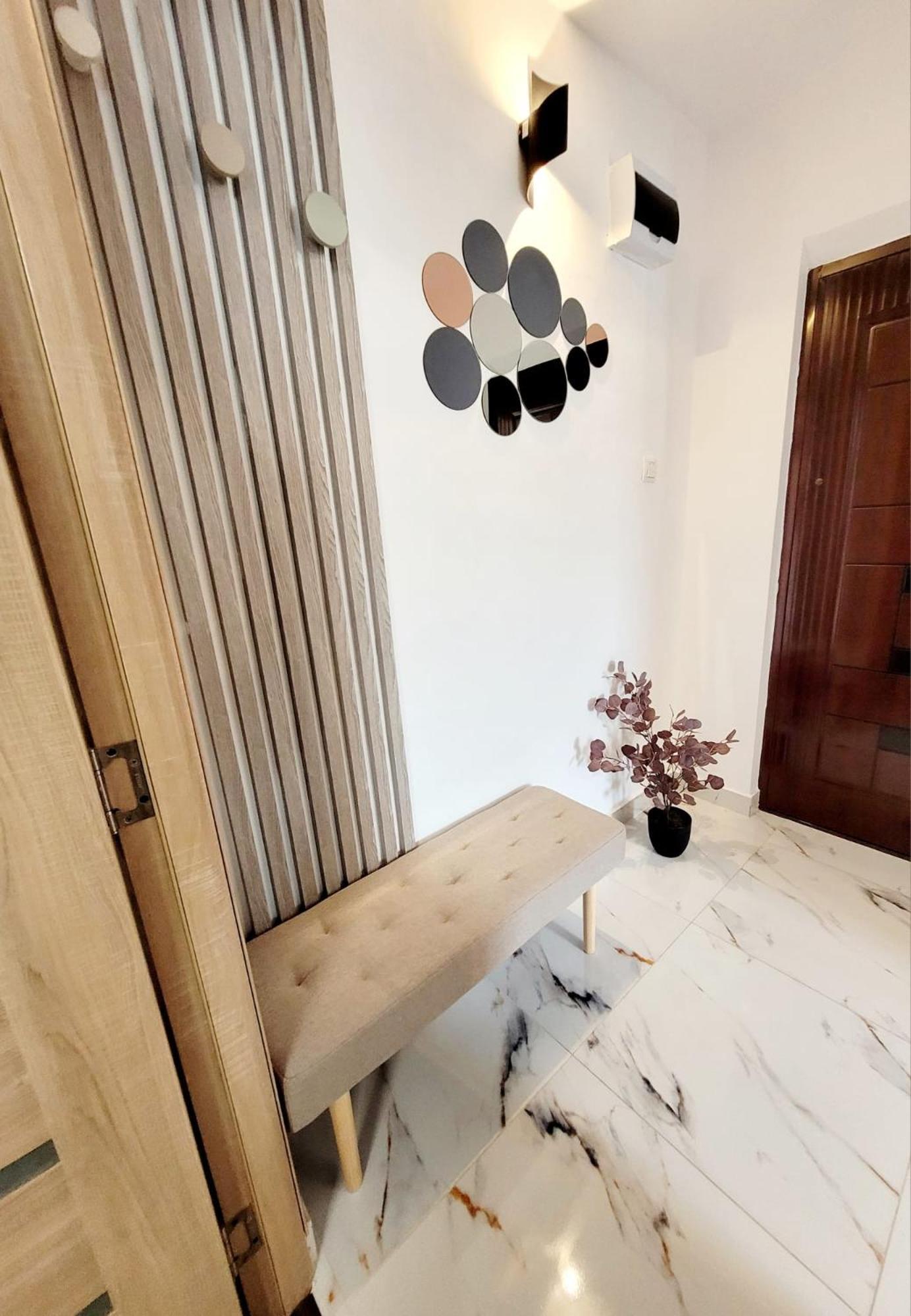 Christal Apartment Bacău Eksteriør billede